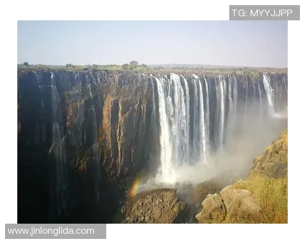西班牙足球场的魅力与历史探秘之旅,感受激情与荣耀的交汇 西班牙足球场的魅力与历史探秘之旅,感受激情与荣耀的交汇